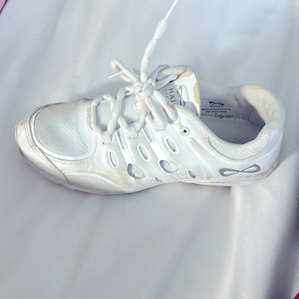 Womans NFINITY cheer shoes